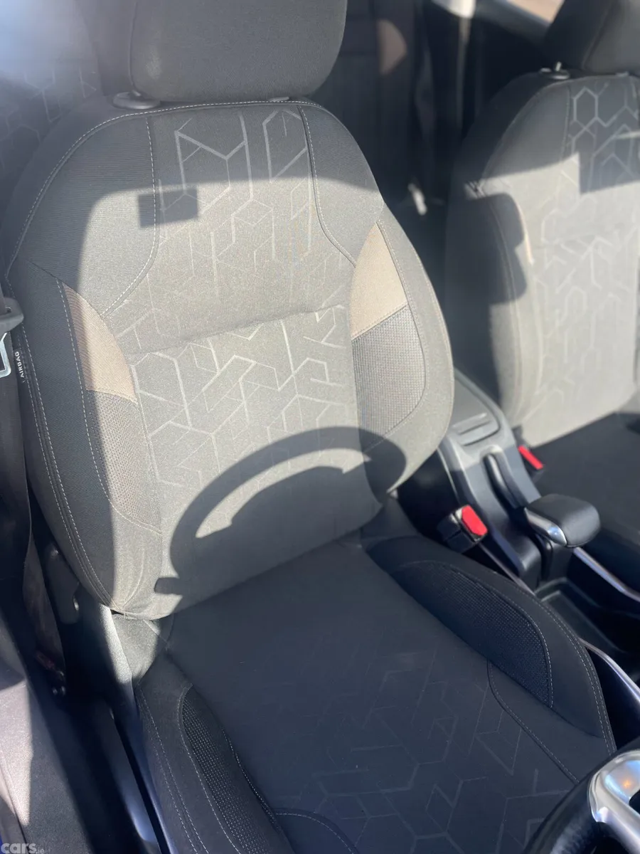Peugeot 2008 SUV, Diesel, 2015, Blue
