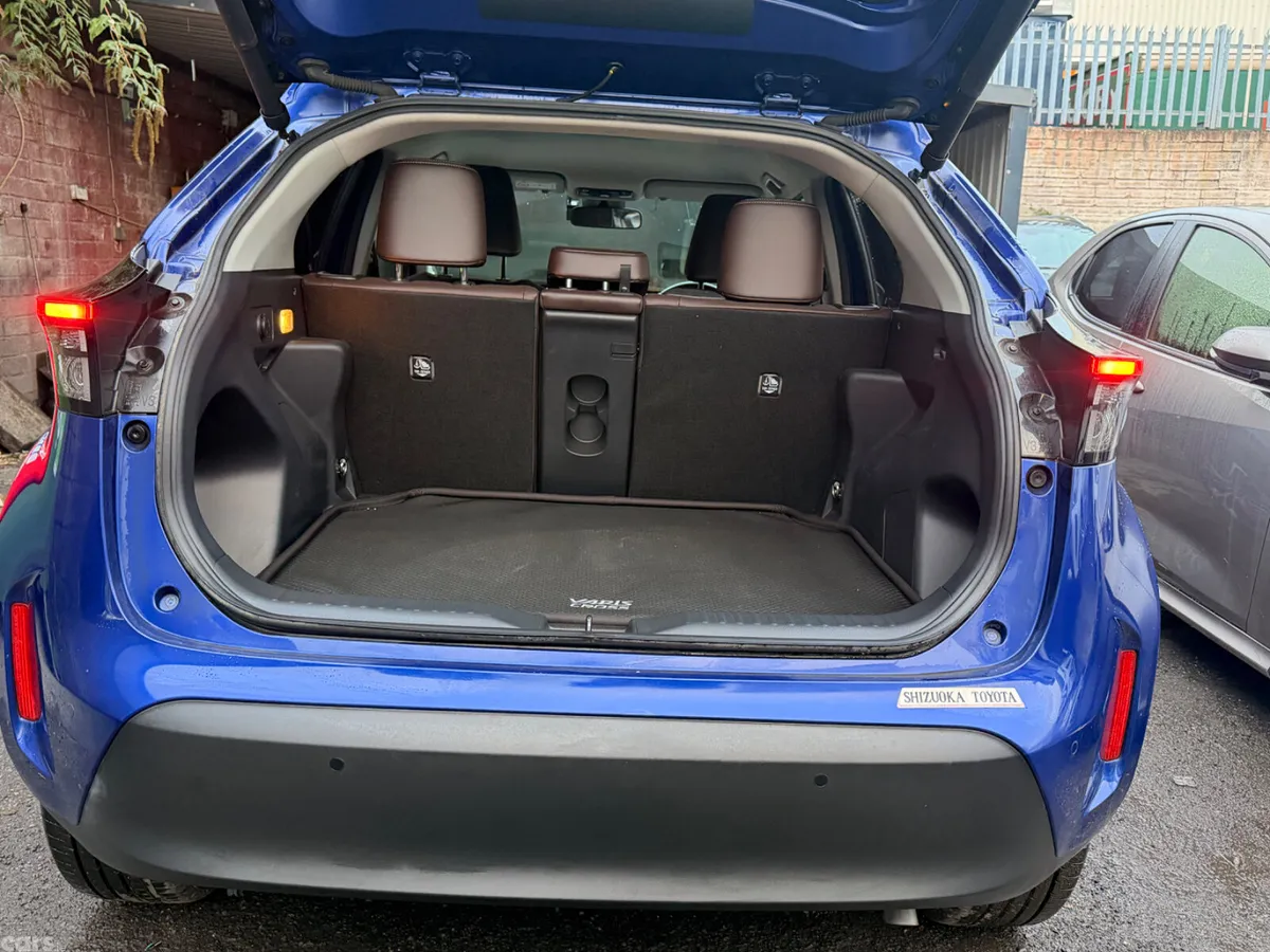 Toyota Yaris Cross MPV, Petrol Hybrid, 2021, Blue