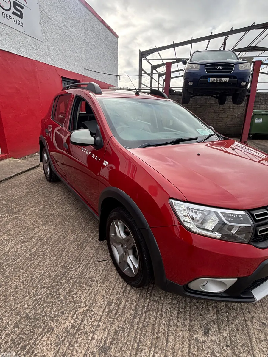 Dacia Sandero Stepway Hatchback, Diesel, 2017, Red