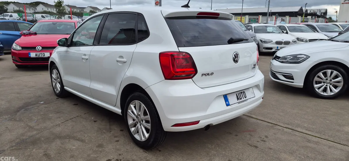 Volkswagen Polo Hatchback, Petrol, 2016, White