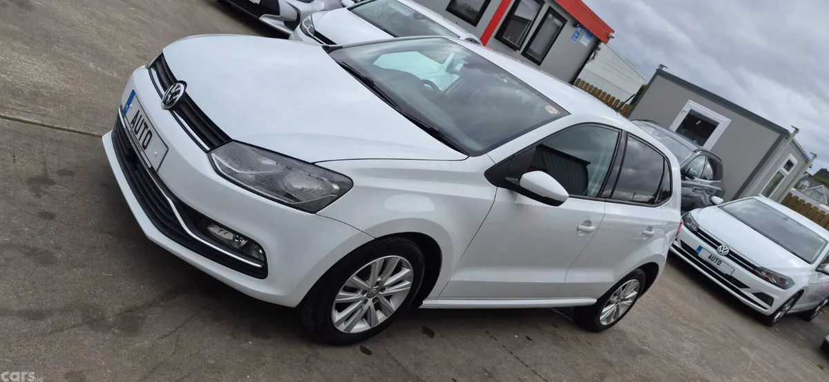 Volkswagen Polo Hatchback, Petrol, 2016, White