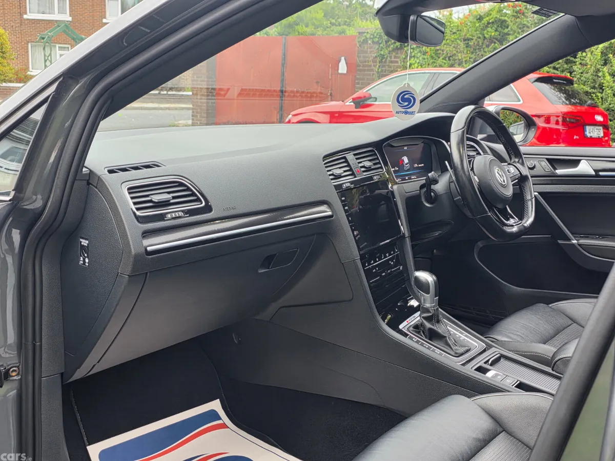 Volkswagen Golf Hatchback, Petrol, 2019, Grey