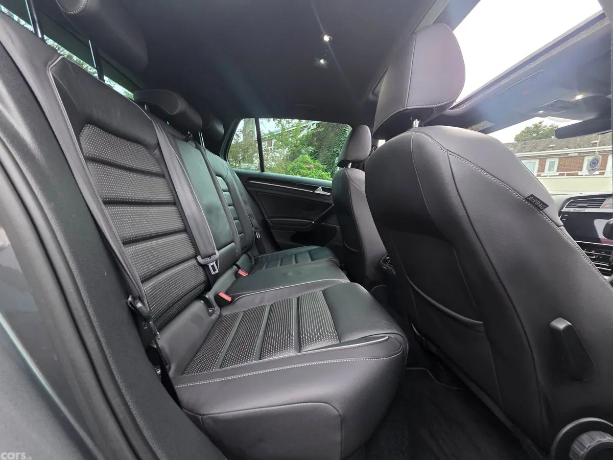 Volkswagen Golf Hatchback, Petrol, 2019, Grey