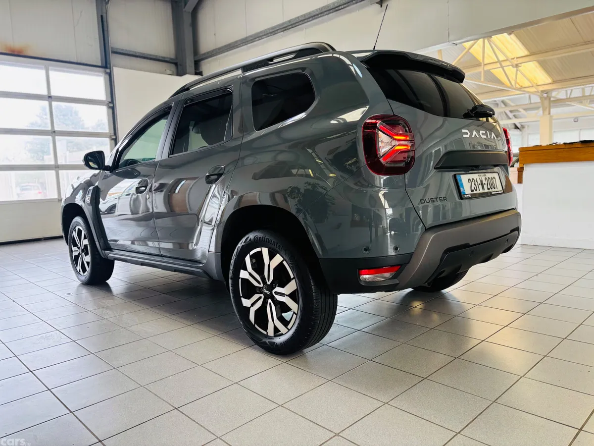Dacia Duster SUV, Petrol, 2023, Grey