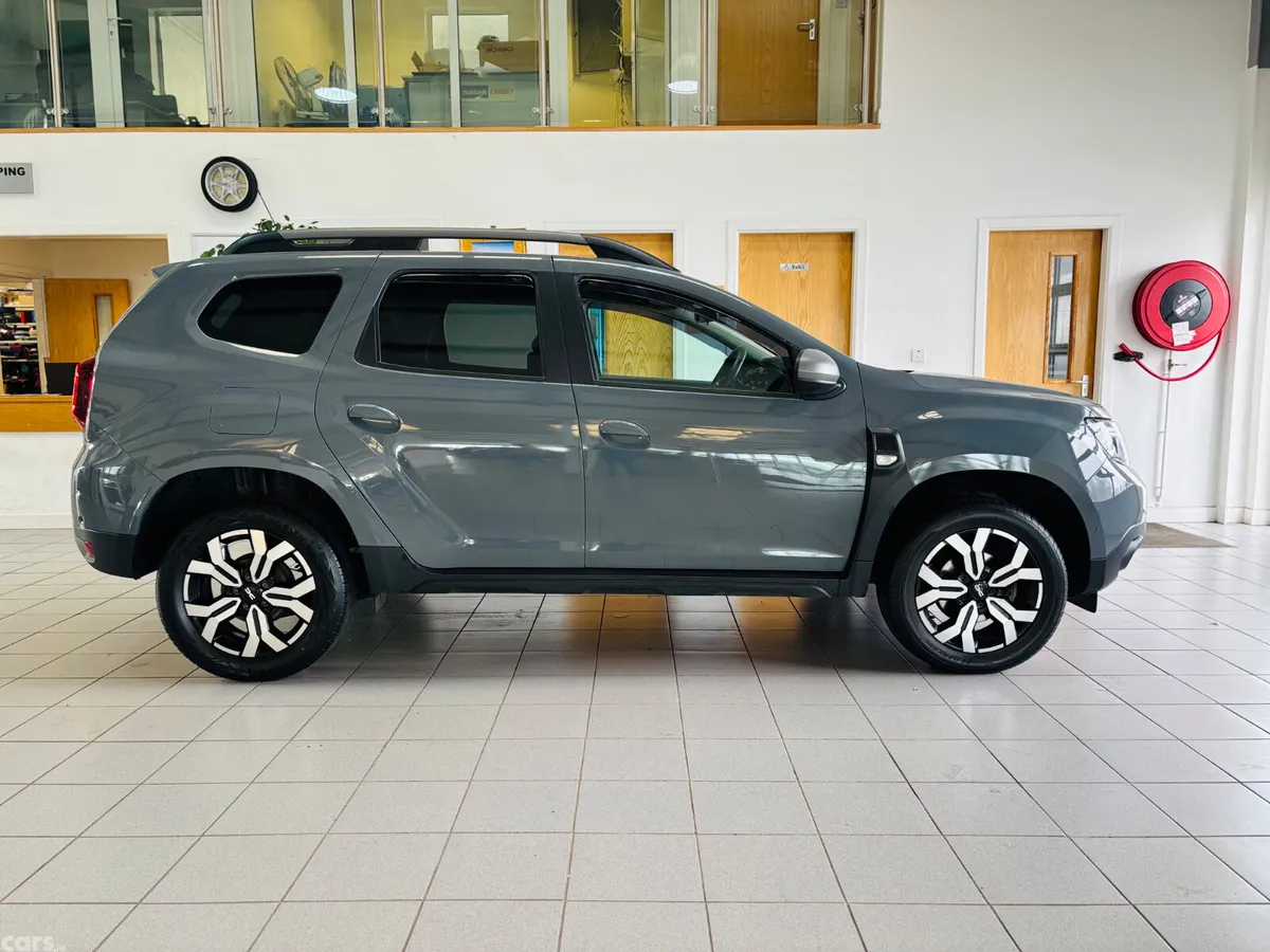 Dacia Duster SUV, Petrol, 2023, Grey