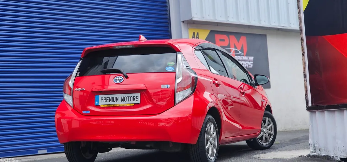 Toyota Aqua Hatchback, Petrol Hybrid, 2016, Red