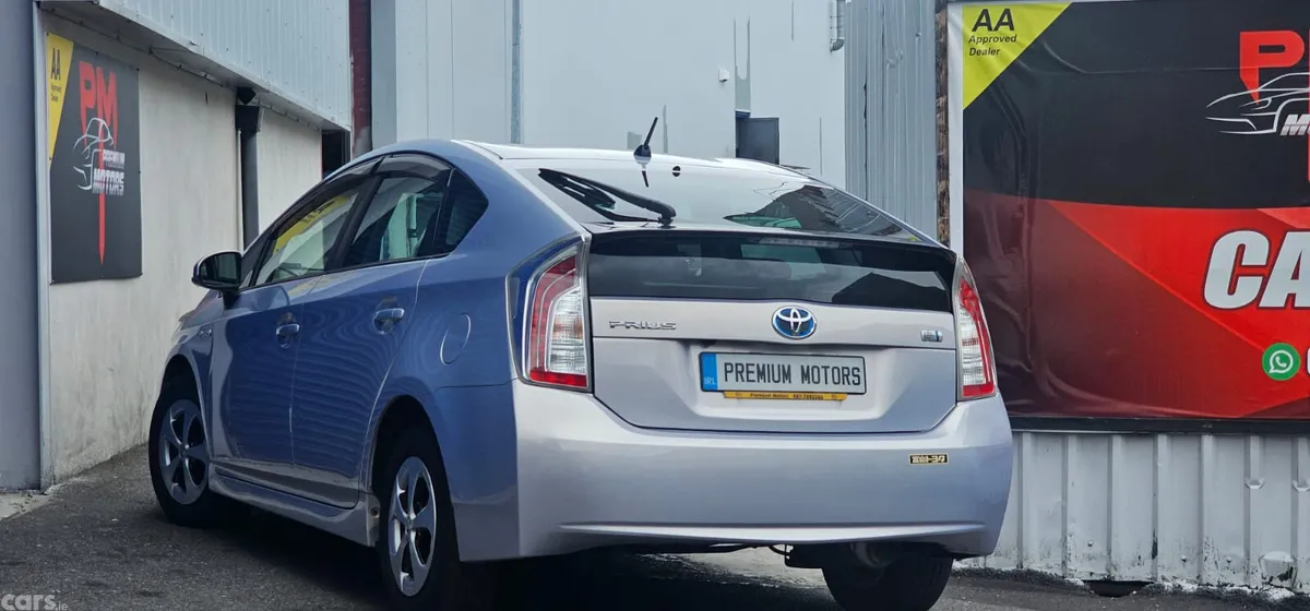 Toyota Prius Hatchback, Petrol Hybrid, 2014, Blue