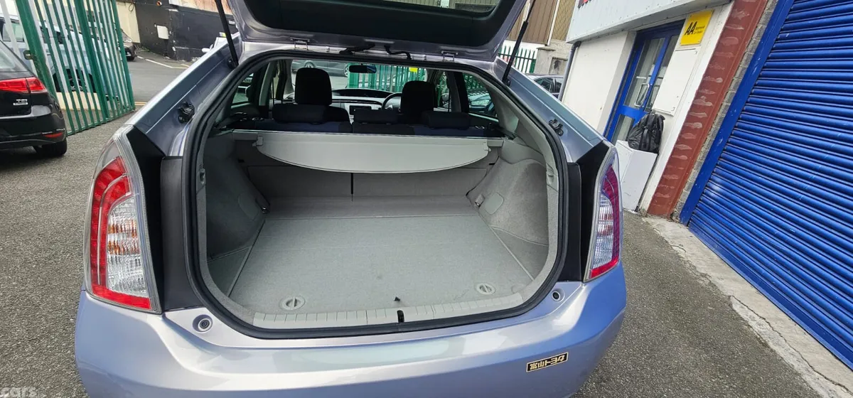 Toyota Prius Hatchback, Petrol Hybrid, 2014, Blue