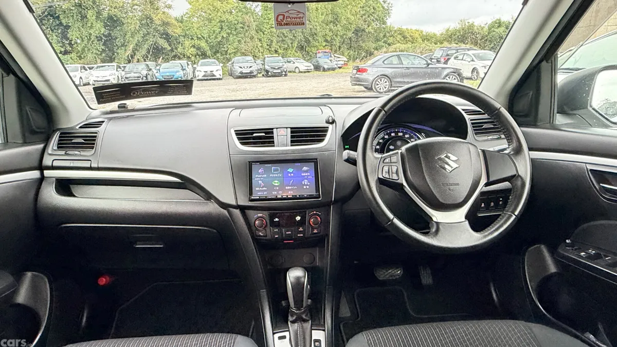 Suzuki Swift Hatchback, Petrol, 2014, White