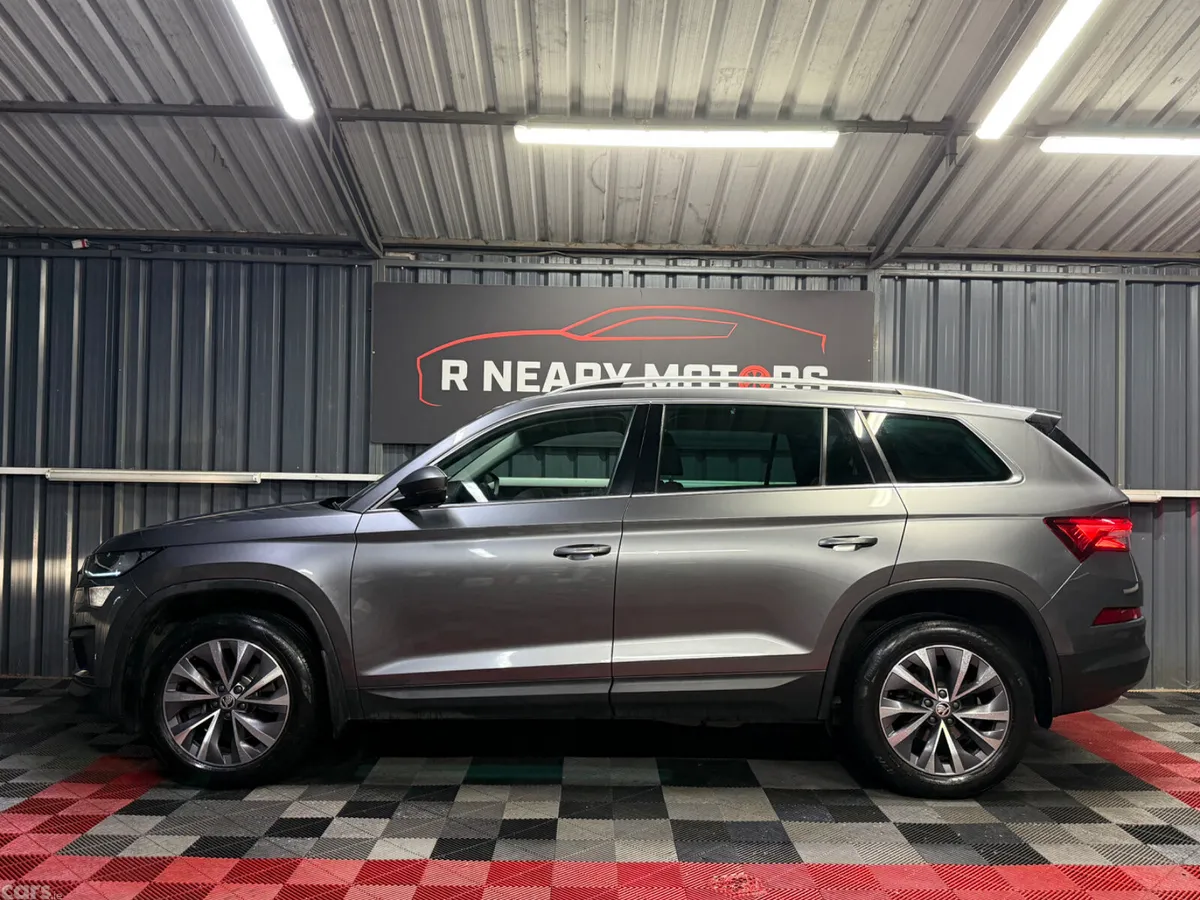 Skoda Kodiaq SUV, Diesel, 2023, Grey