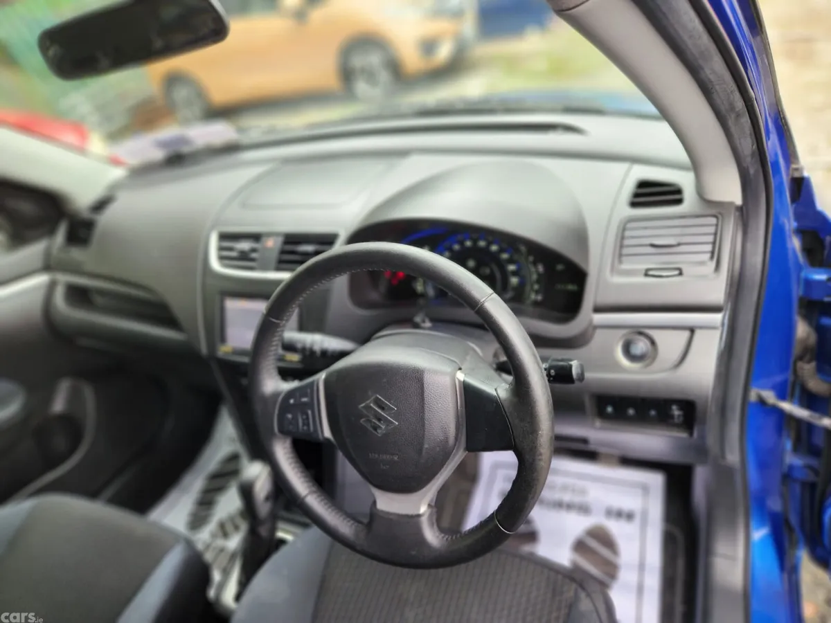 Suzuki Swift Hatchback, Petrol, 2014, Blue