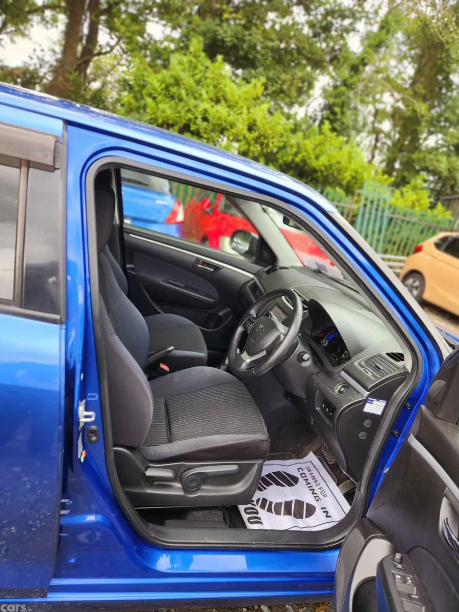 Suzuki Swift Hatchback, Petrol, 2014, Blue