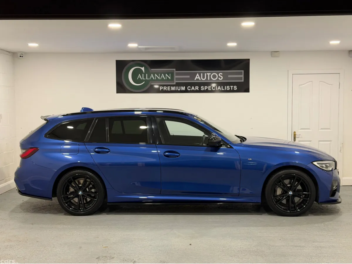 BMW 3-Series Estate, Petrol Plug-in Hybrid, 2021, Blue