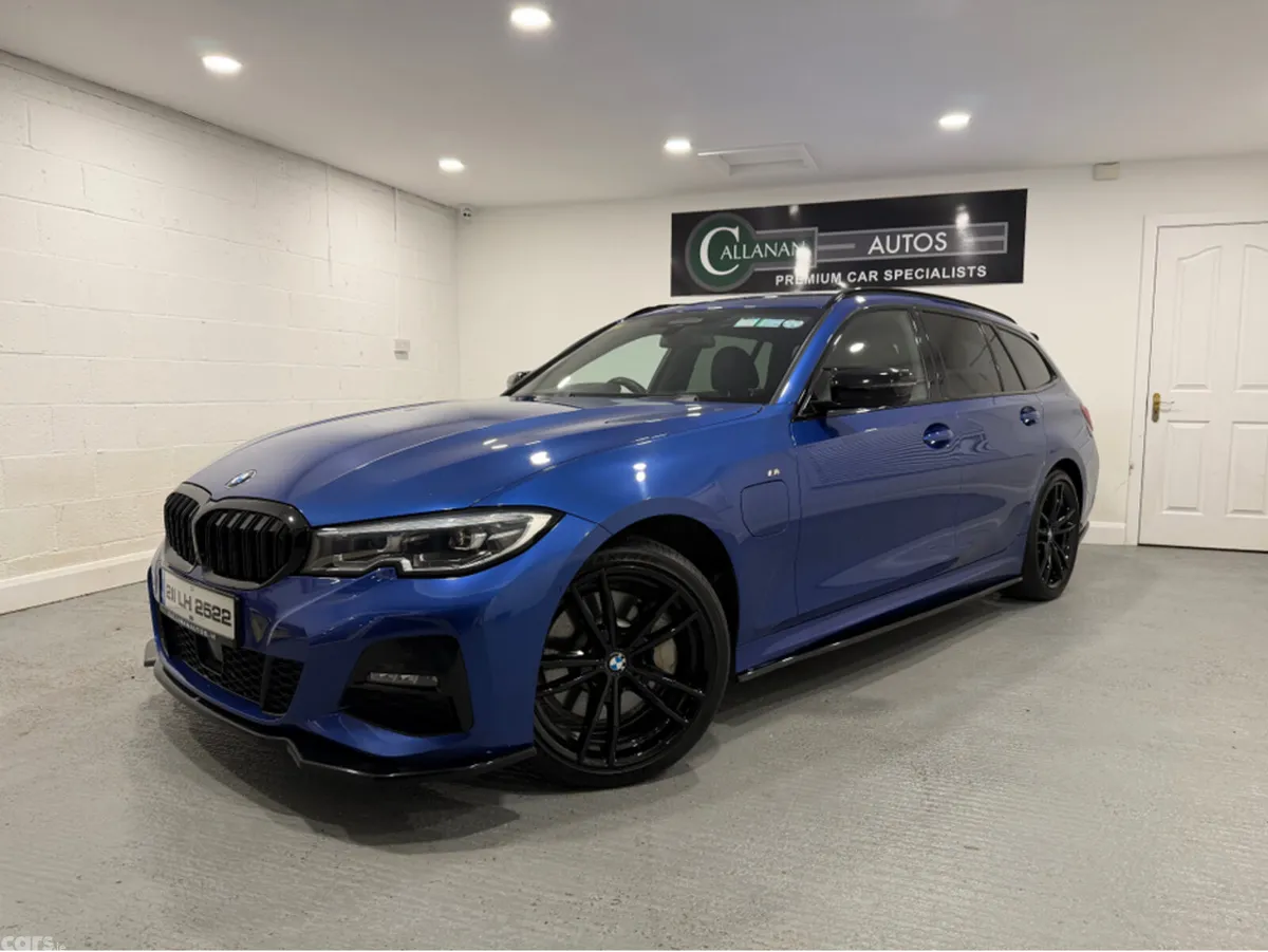 BMW 3-Series Estate, Petrol Plug-in Hybrid, 2021, Blue