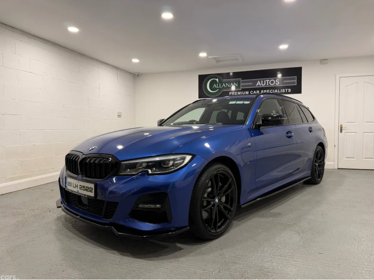 BMW 3-Series Estate, Petrol Plug-in Hybrid, 2021, Blue