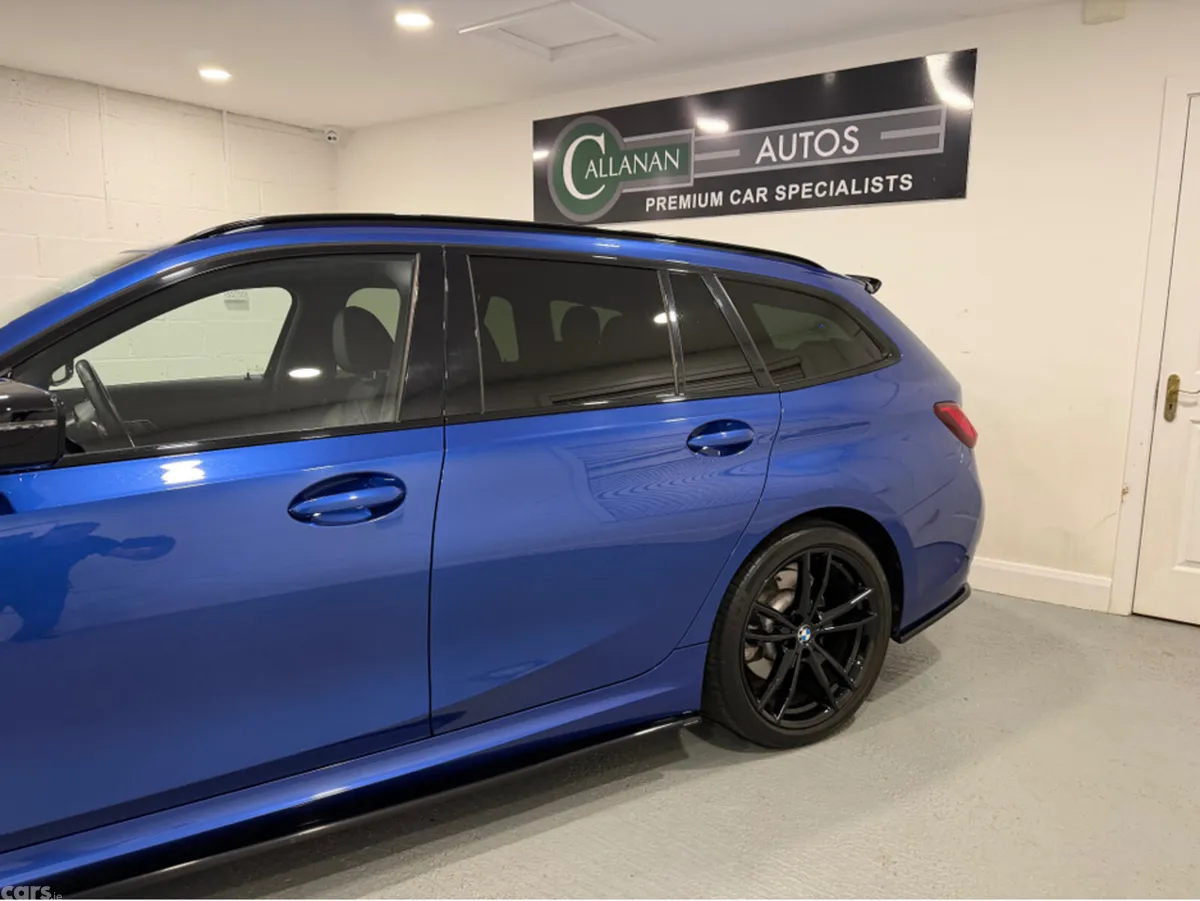 BMW 3-Series Estate, Petrol Plug-in Hybrid, 2021, Blue