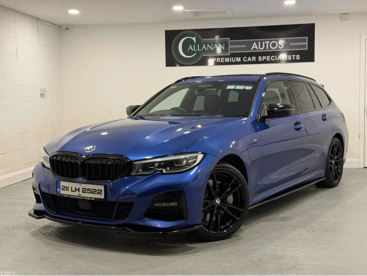 BMW 3-Series Estate, Petrol Plug-in Hybrid, 2021, Blue