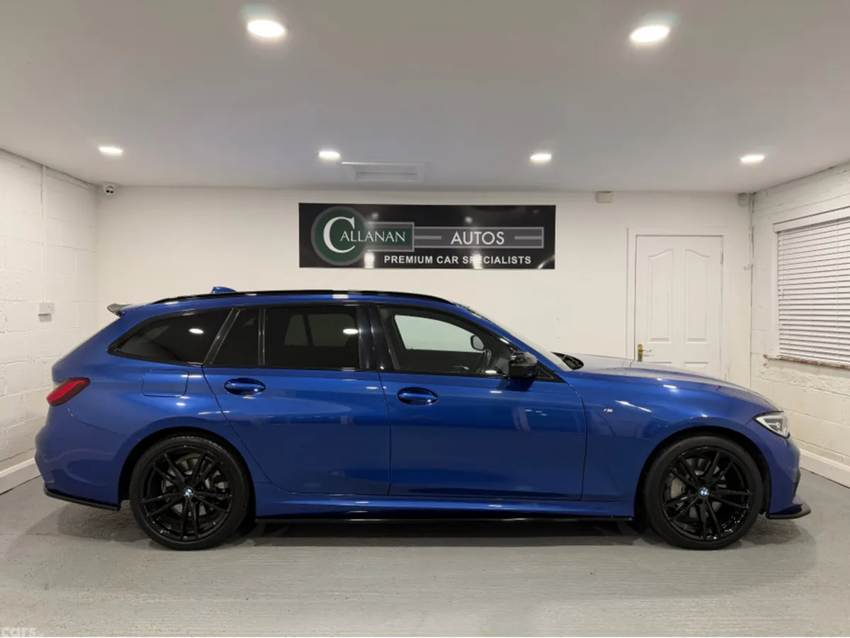 BMW 3-Series Estate, Petrol Plug-in Hybrid, 2021, Blue