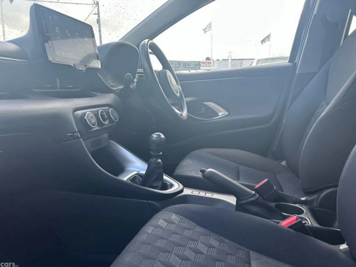 Toyota Yaris Hatchback, Petrol, 2024, Grey