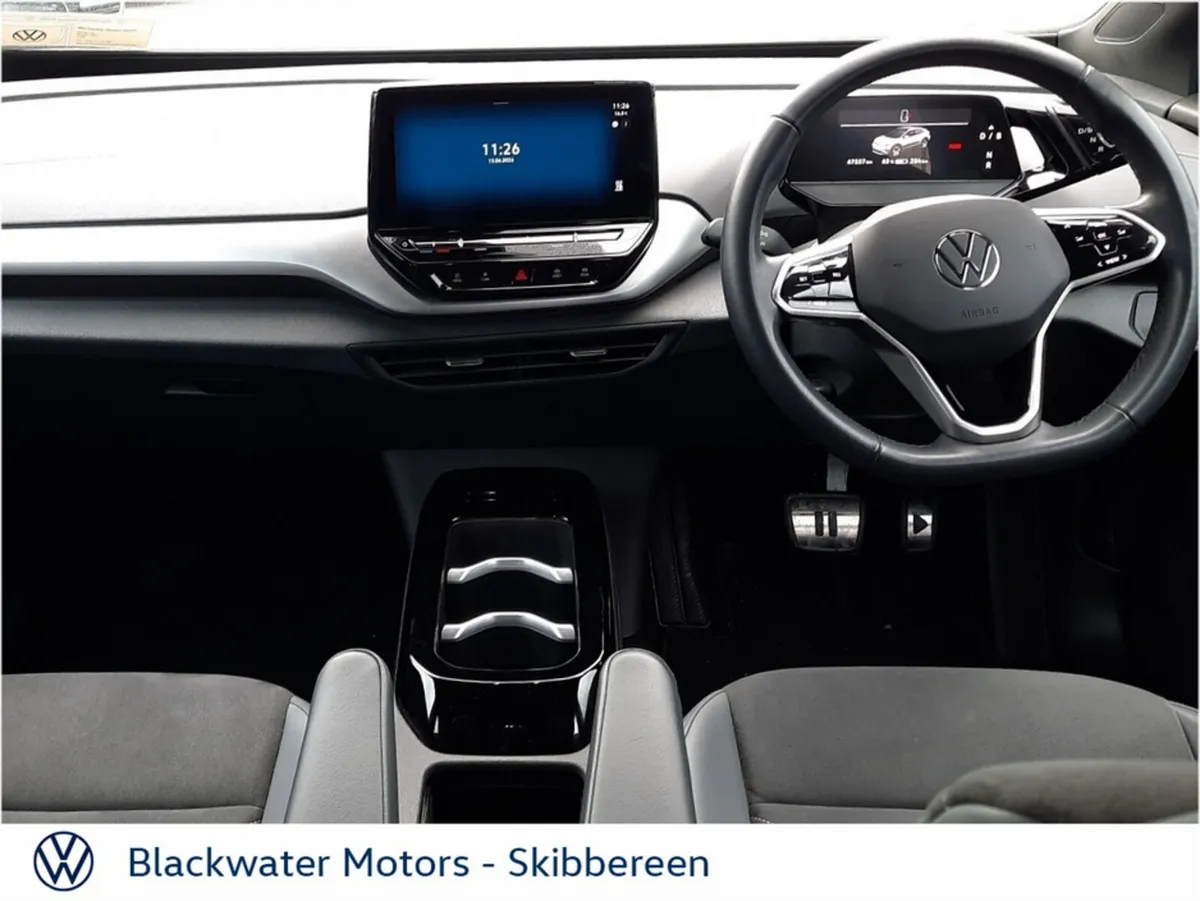 Volkswagen ID.4 Hatchback, Electric, 2023, Grey
