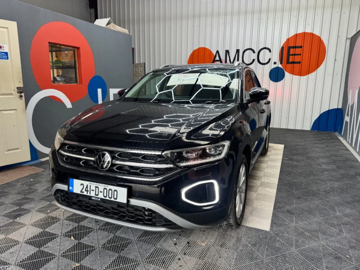 Volkswagen T-Roc SUV, Diesel, 2024, Black