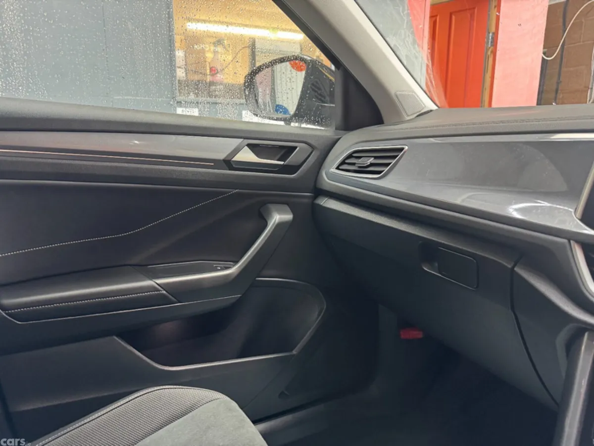 Volkswagen T-Roc SUV, Diesel, 2024, Black