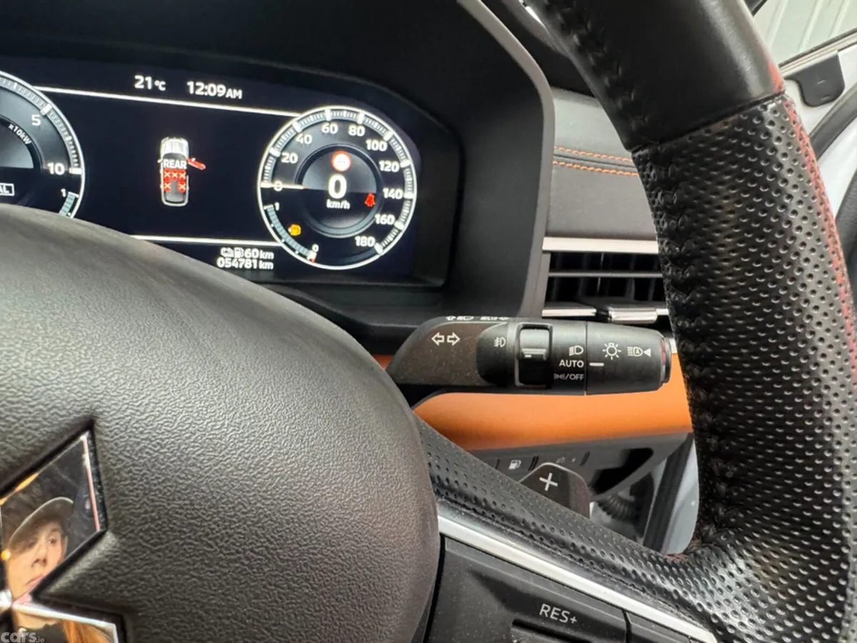 Mitsubishi Outlander SUV, Petrol Plug-in Hybrid, 2022, White