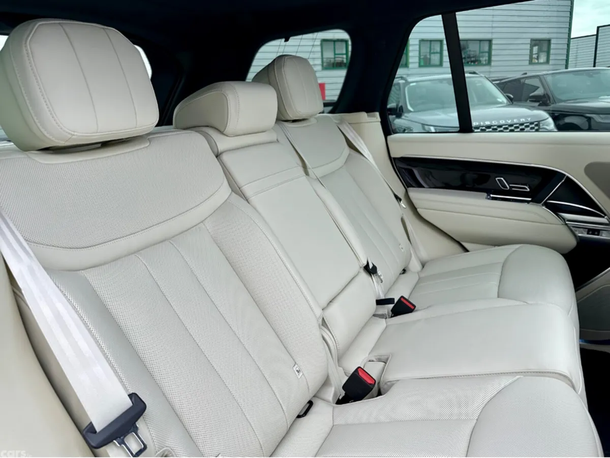 Land Rover Range Rover SUV, Petrol Plug-in Hybrid, 2026, Green