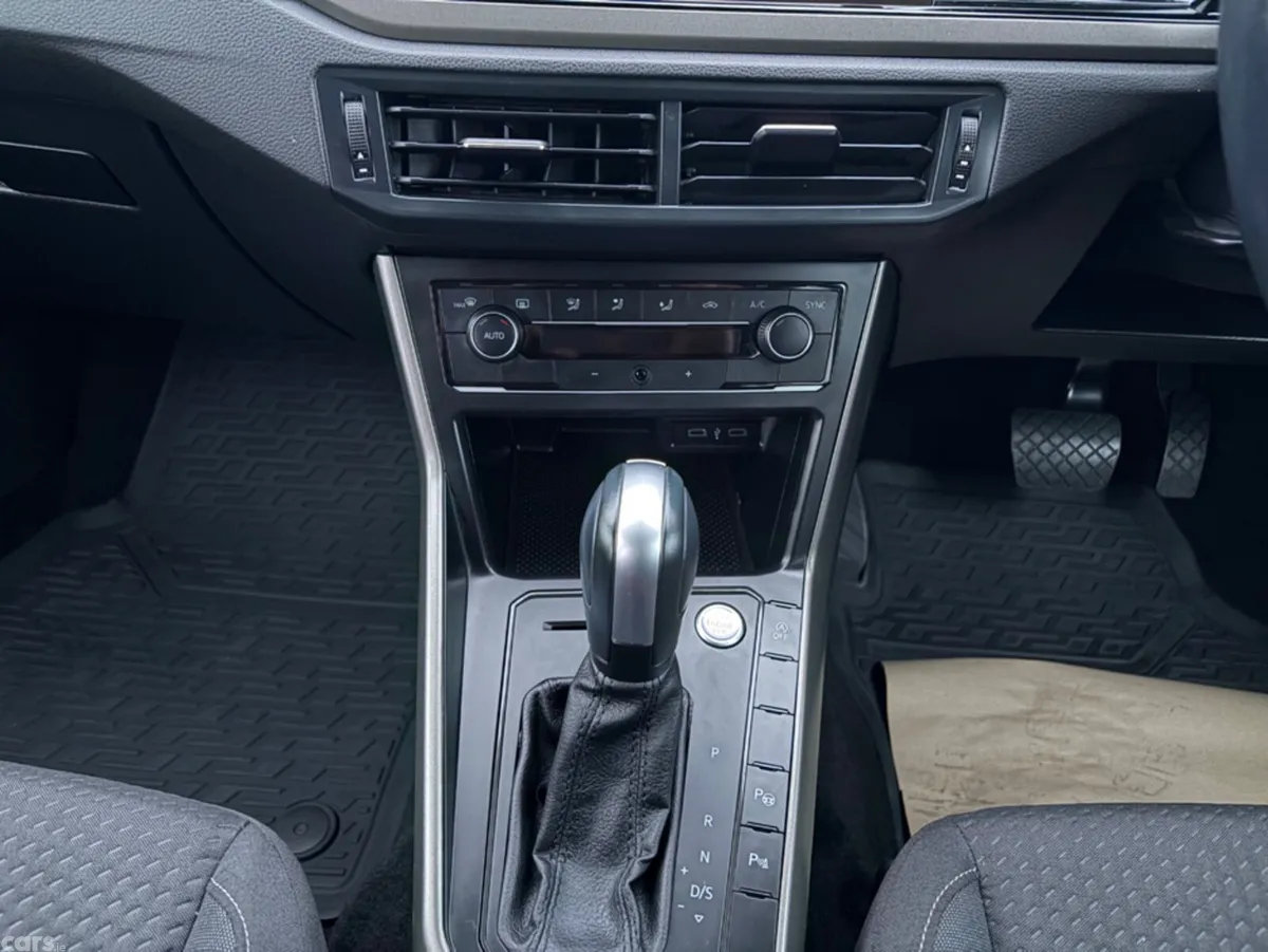 Volkswagen Polo Hatchback, Petrol, 2021, Red