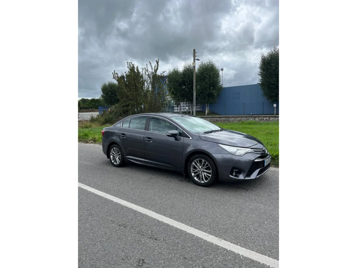 Toyota Avensis Saloon, Diesel, 2015, Grey