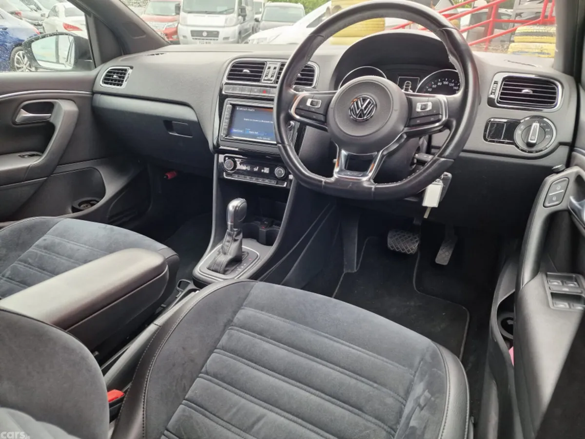 Volkswagen Polo Hatchback, Petrol, 2016, White