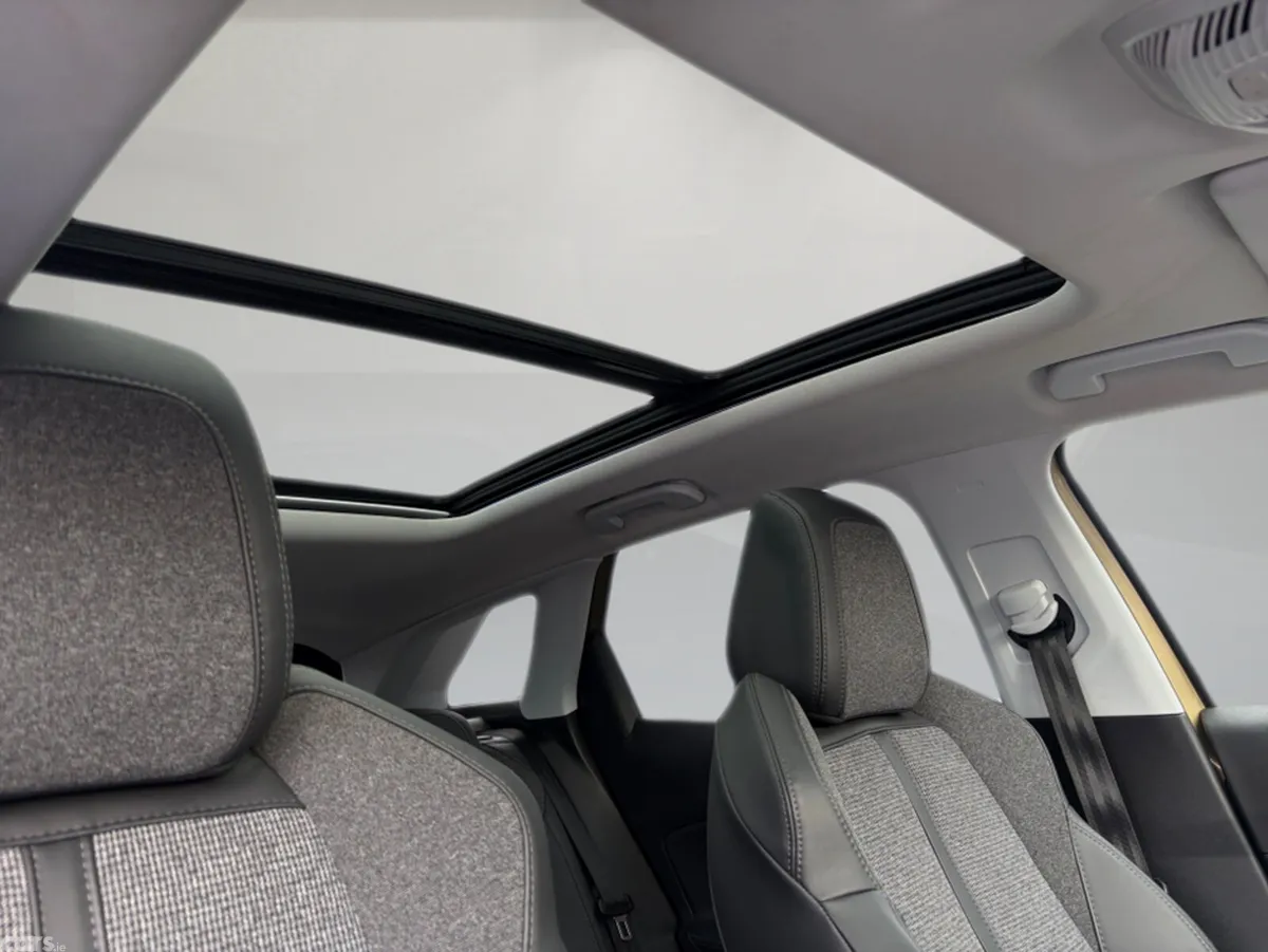 Peugeot 3008 SUV, Petrol, 2017, Bronze