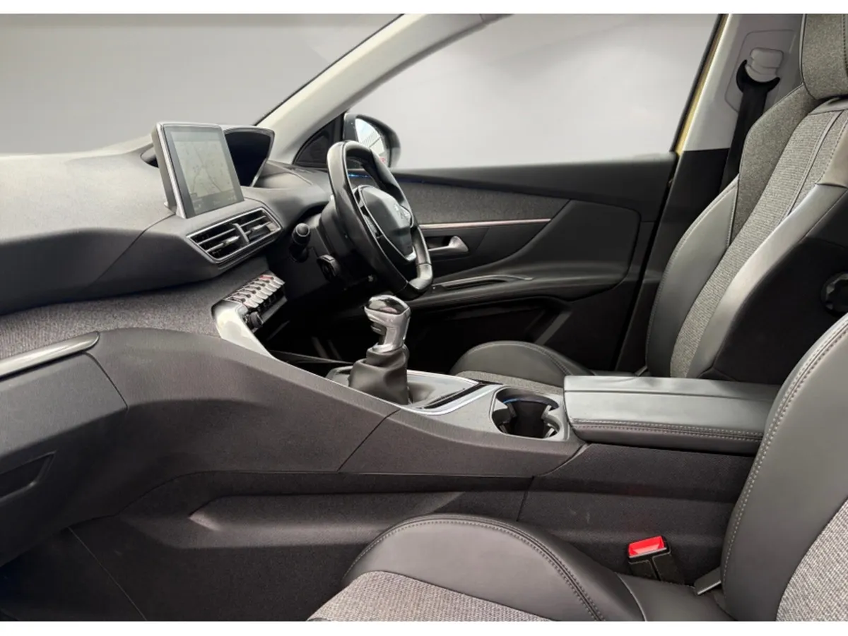 Peugeot 3008 SUV, Petrol, 2017, Bronze