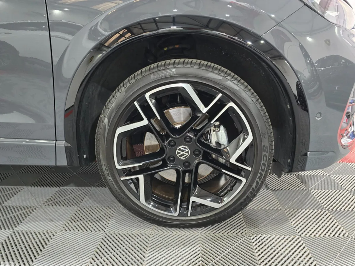 Volkswagen Tiguan SUV, Petrol Plug-in Hybrid, 2024, Grey