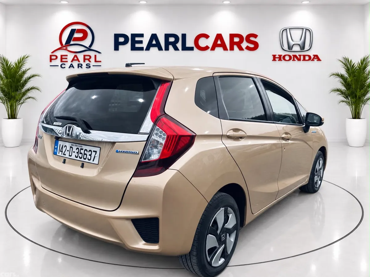 Honda Fit Hatchback, Petrol Hybrid, 2014, Gold