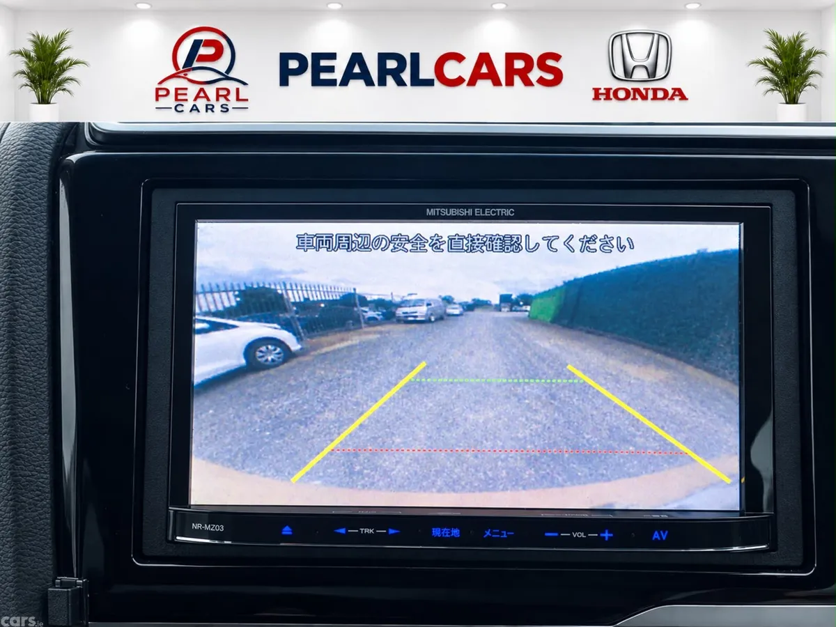 Honda Fit Hatchback, Petrol Hybrid, 2014, Gold