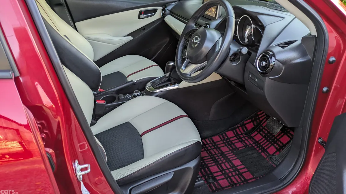 Mazda Mazda2 Hatchback, Petrol, 2015, Red
