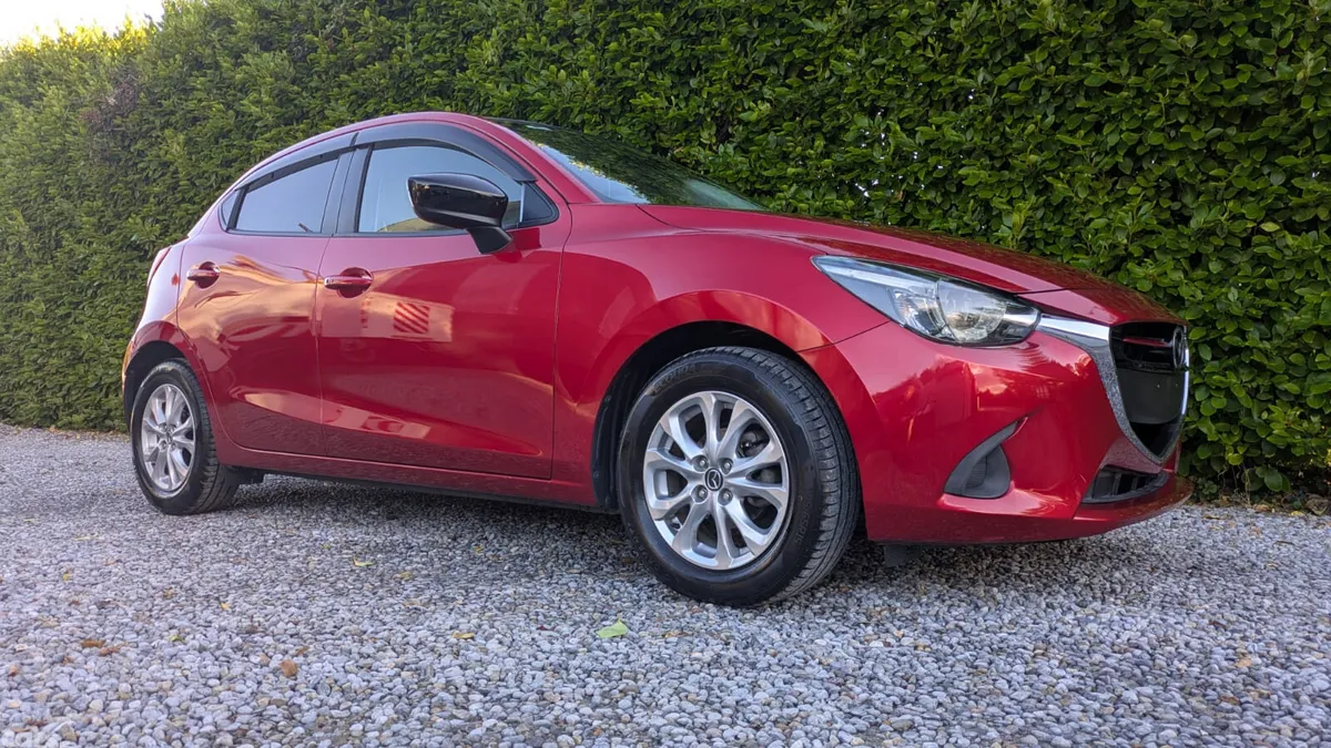 Mazda Mazda2 Hatchback, Petrol, 2015, Red