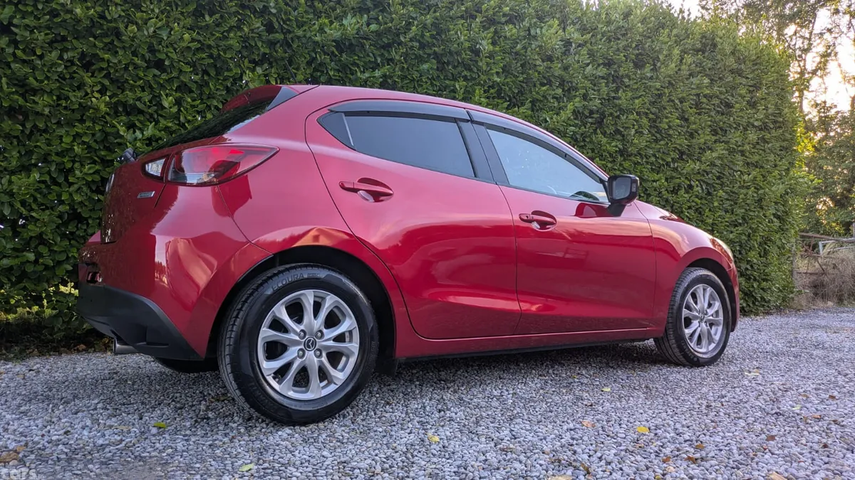 Mazda Mazda2 Hatchback, Petrol, 2015, Red