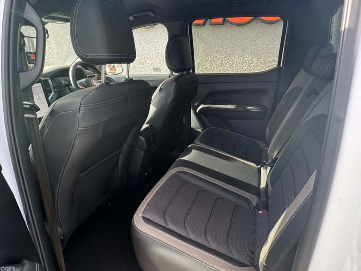 Volkswagen Amarok Pick Up, Diesel, 2025, White
