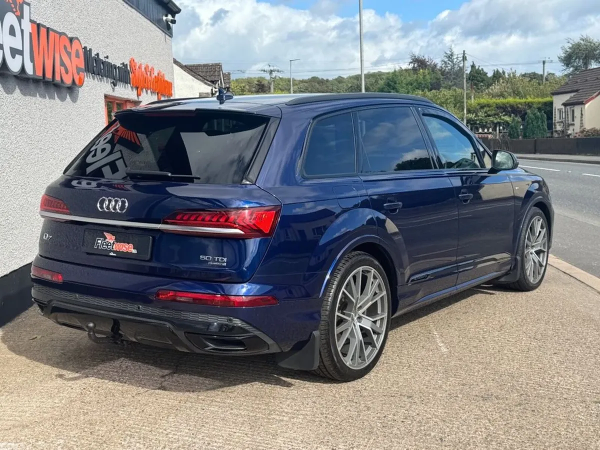 Audi Q7 SUV, Diesel Hybrid, 2019, Blue