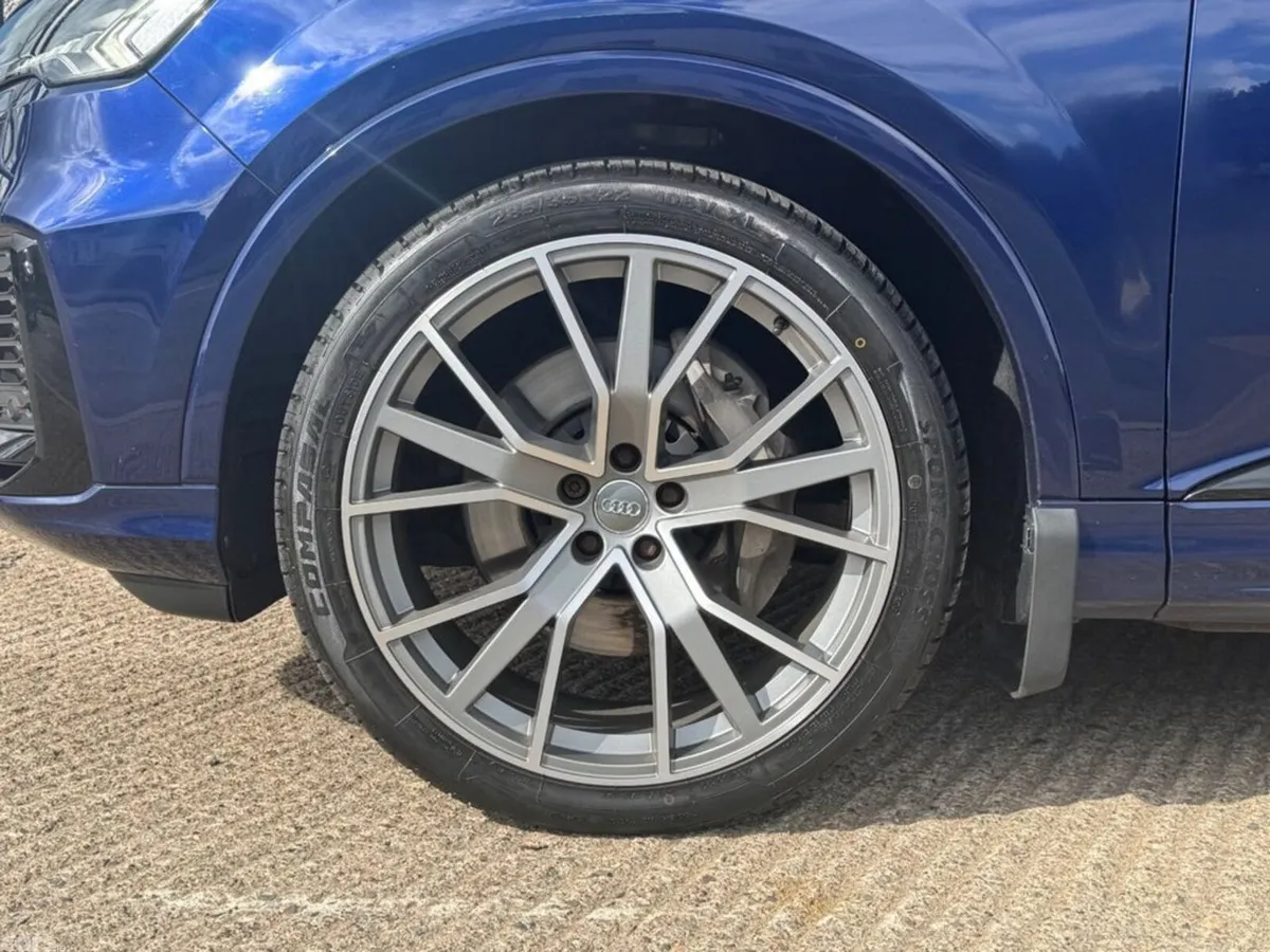 Audi Q7 SUV, Diesel Hybrid, 2019, Blue
