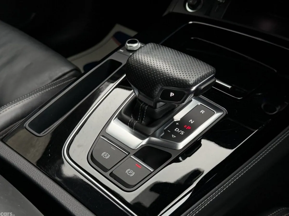 Audi Q5 SUV, Diesel Hybrid, 2022, Black