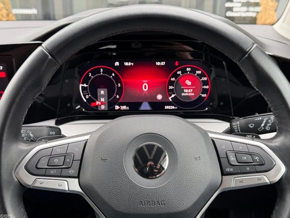 Volkswagen Golf Hatchback, Diesel, 2023, Silver