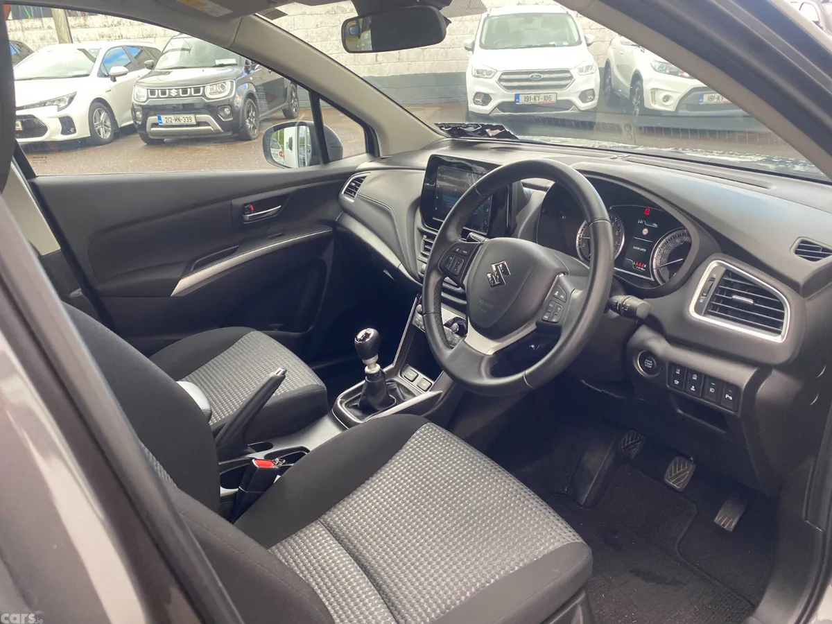 Suzuki SX4 Hatchback, Petrol, 2023, Grey