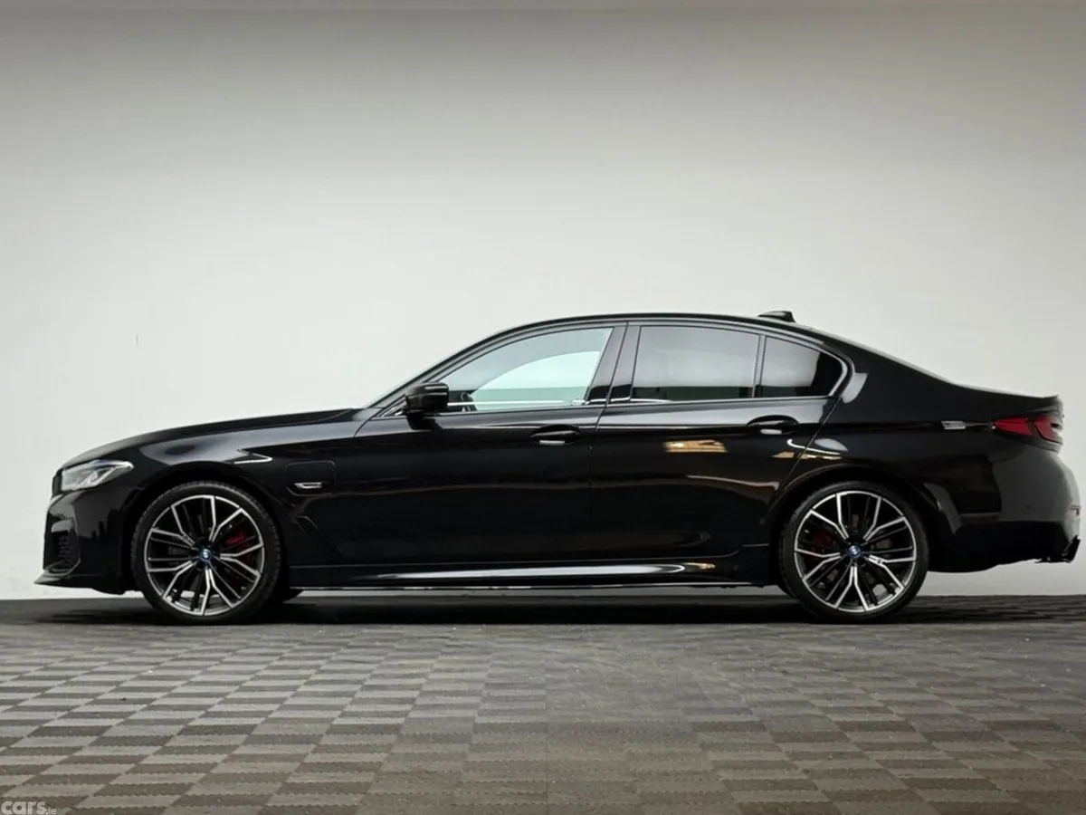 BMW 5-Series Saloon, Petrol Plug-in Hybrid, 2022, Black