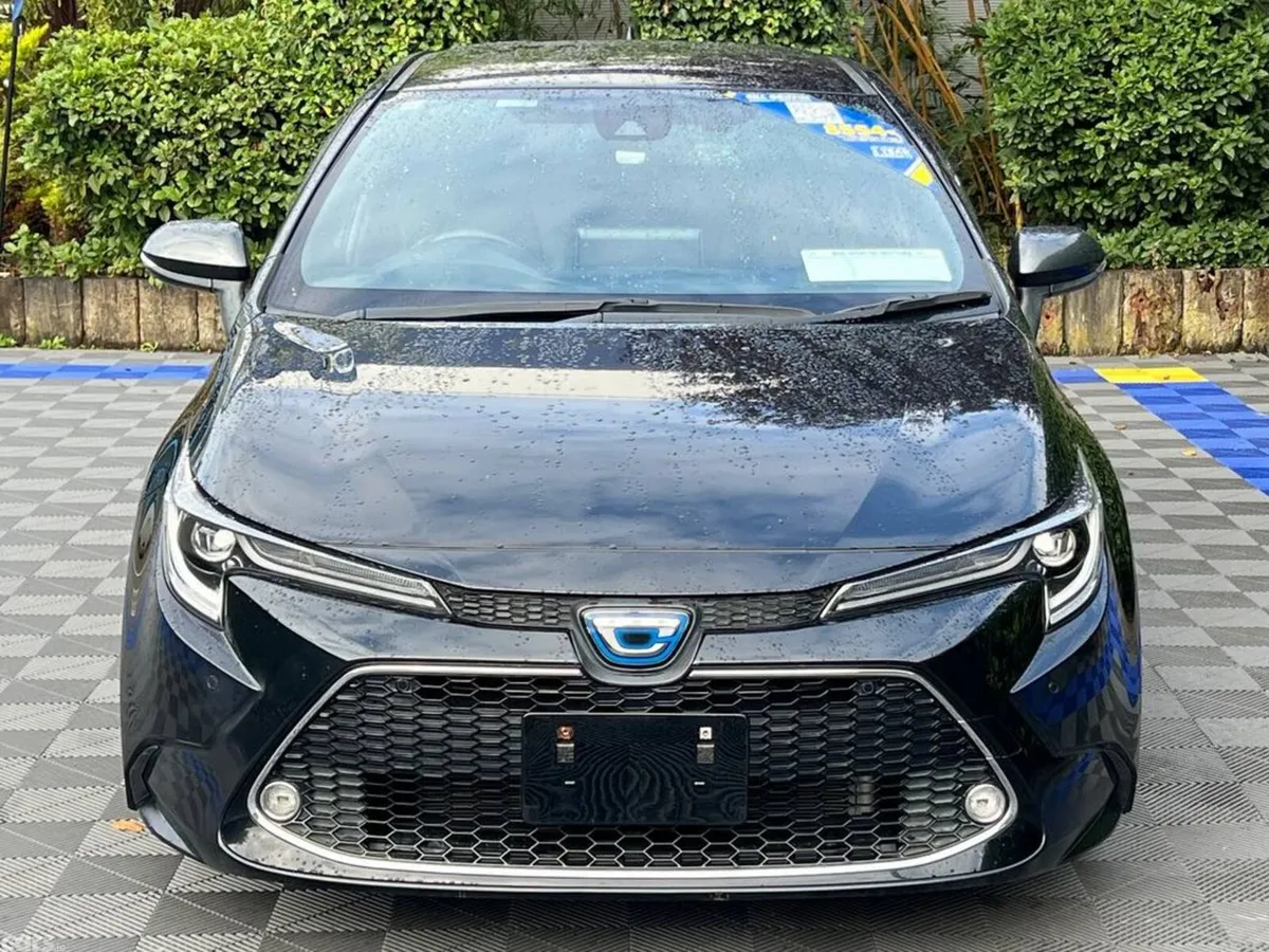 Toyota Corolla Estate, Petrol Hybrid, 2021, Black