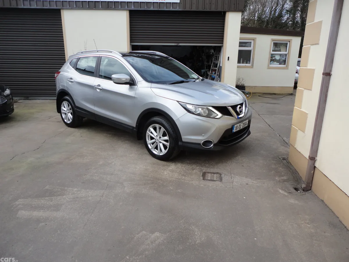 Nissan Qashqai Hatchback, Diesel, 2016, Silver