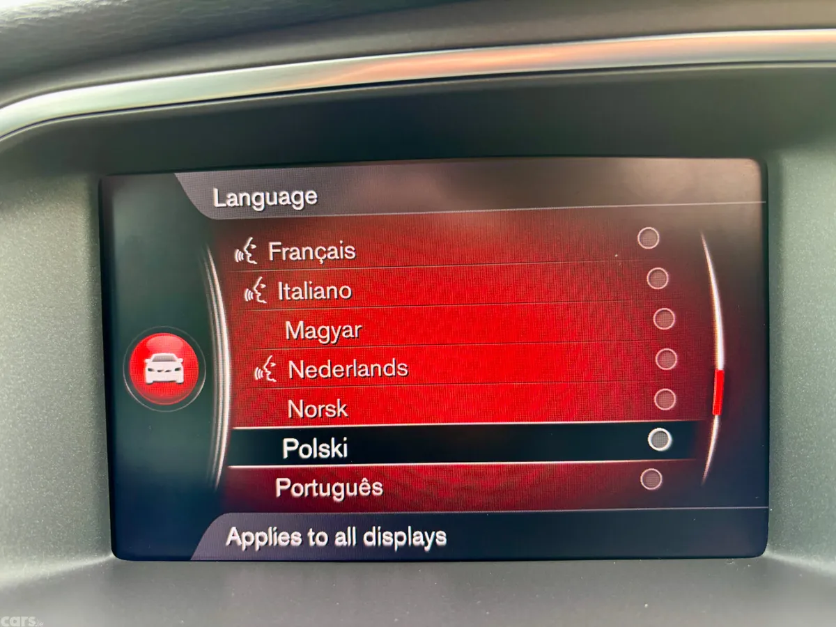 Volvo V40 Hatchback, Diesel, 2018, White