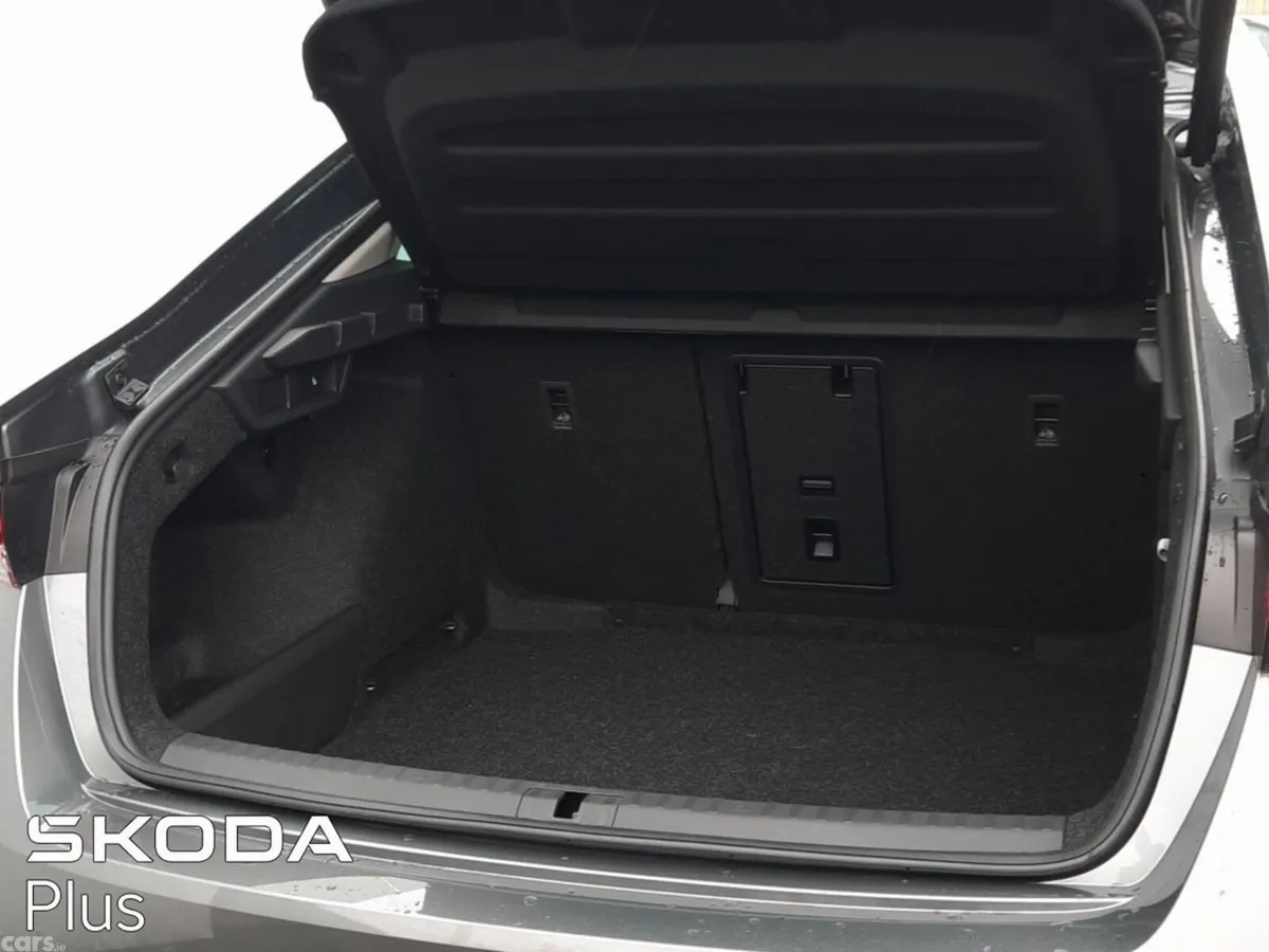 Skoda Octavia Saloon, Diesel, 2026, Grey